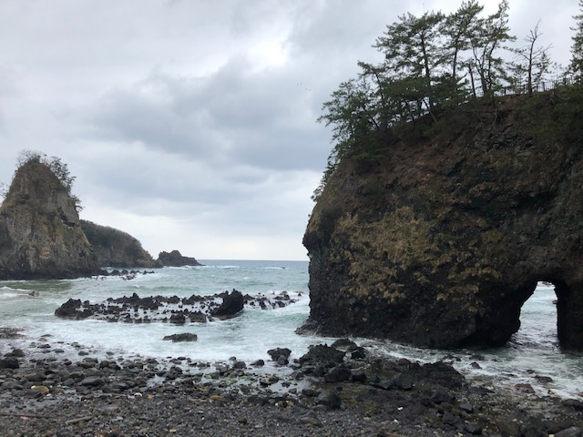 映画のロケ地で日本海の迫力を体感!